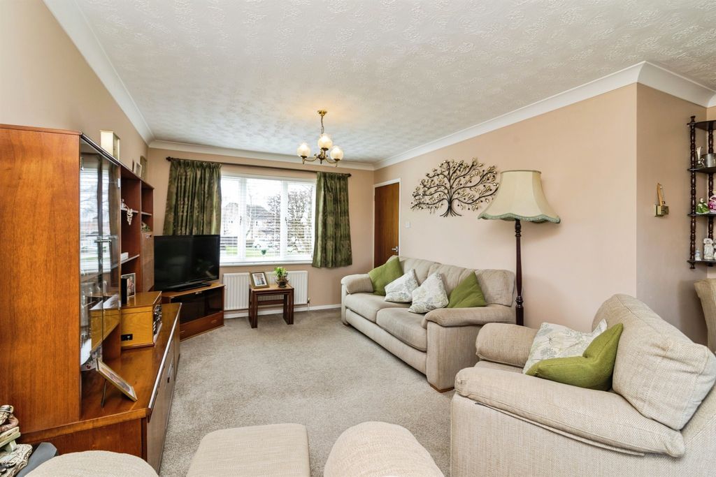 Property photo 3 of 20