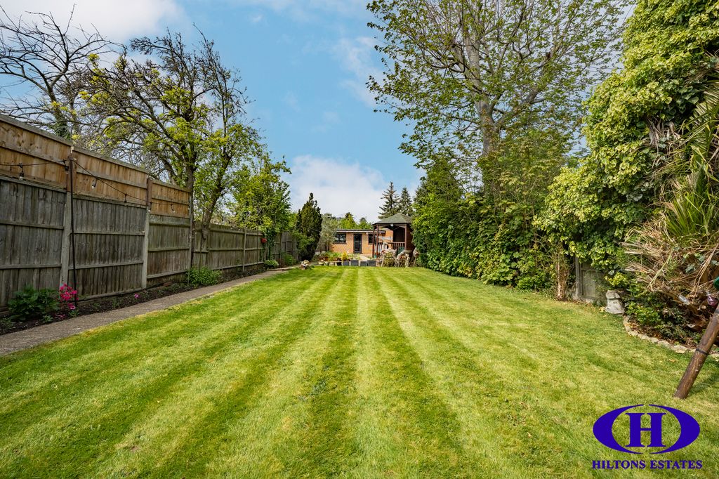 Property photo 3 of 35 Pic-27