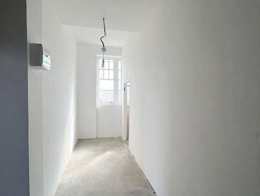 Property photo 3 of 3