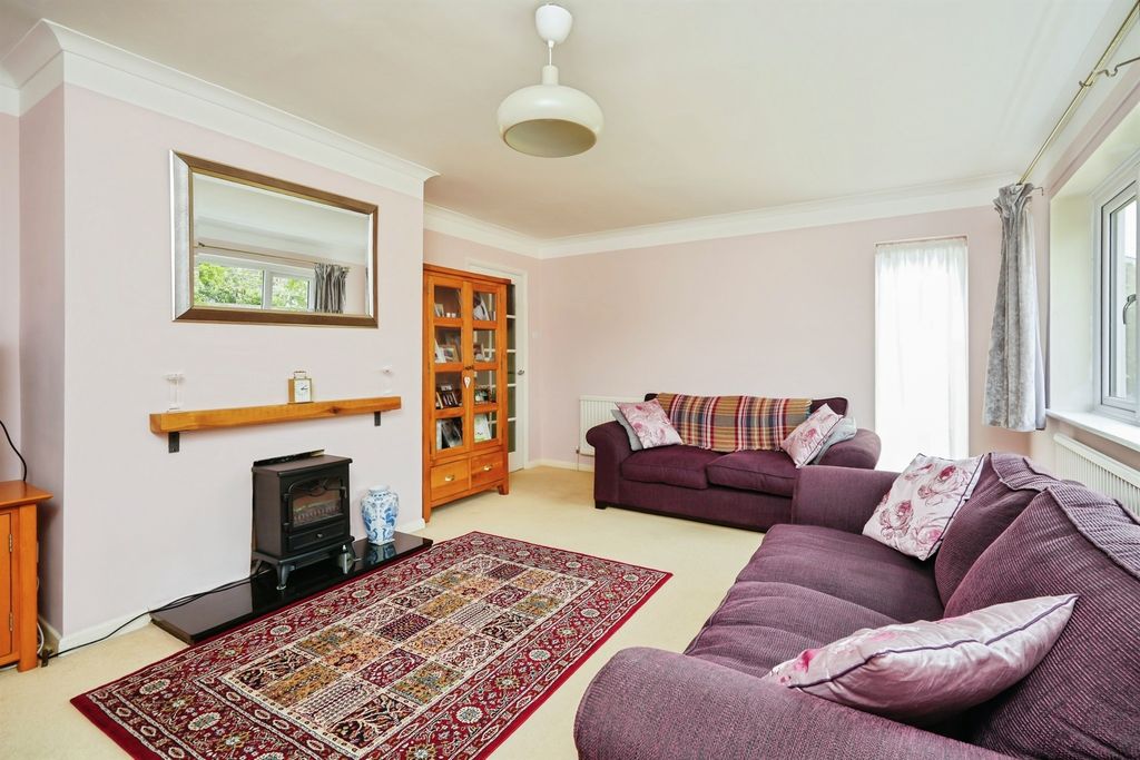 Property photo 2 of 19