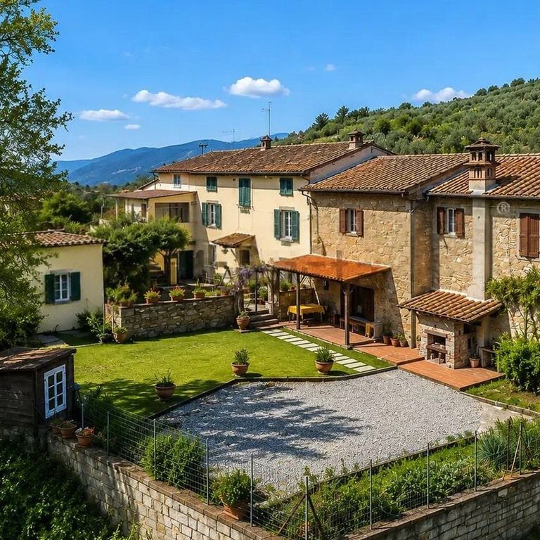 Property photo 1 of 21 Rustic Country House In Charming Lucca, Tuscany