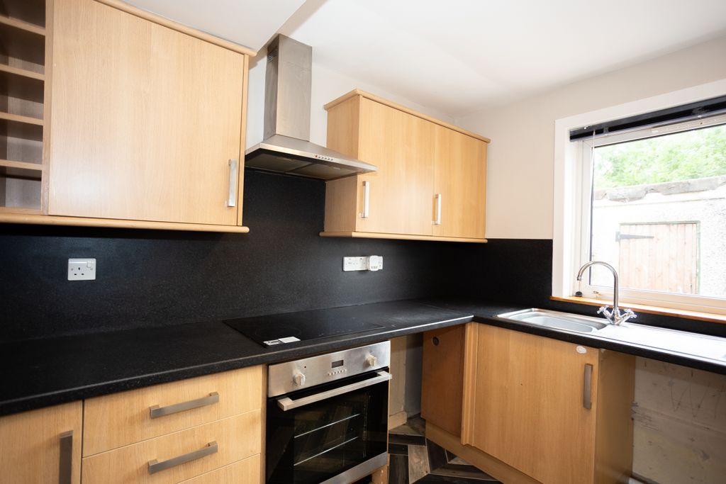 Property photo 3 of 22 Kitchen