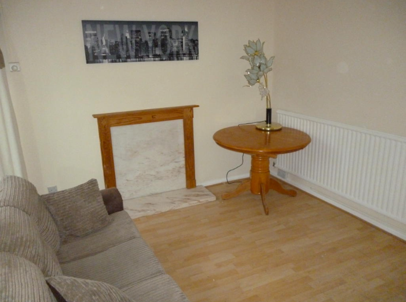 Property photo 2 of 8