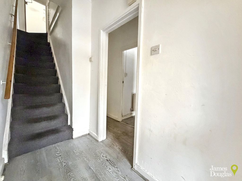 Property photo 2 of 20 Eh1