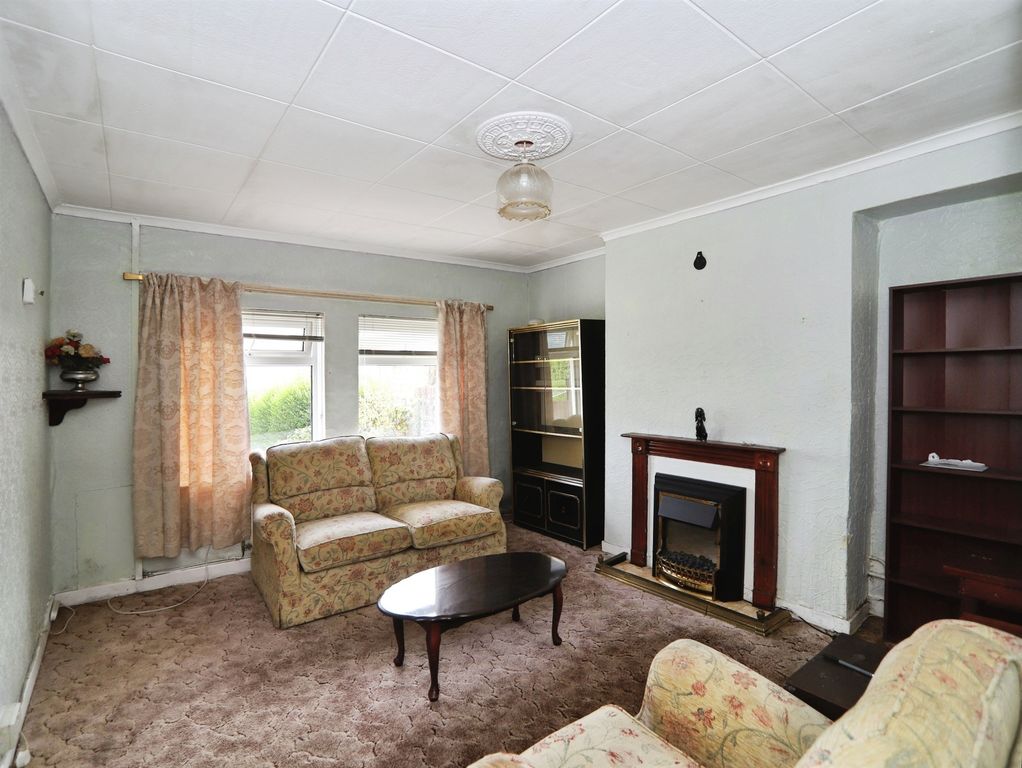 Property photo 3 of 27