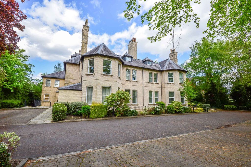 Property photo 1 of 19 External