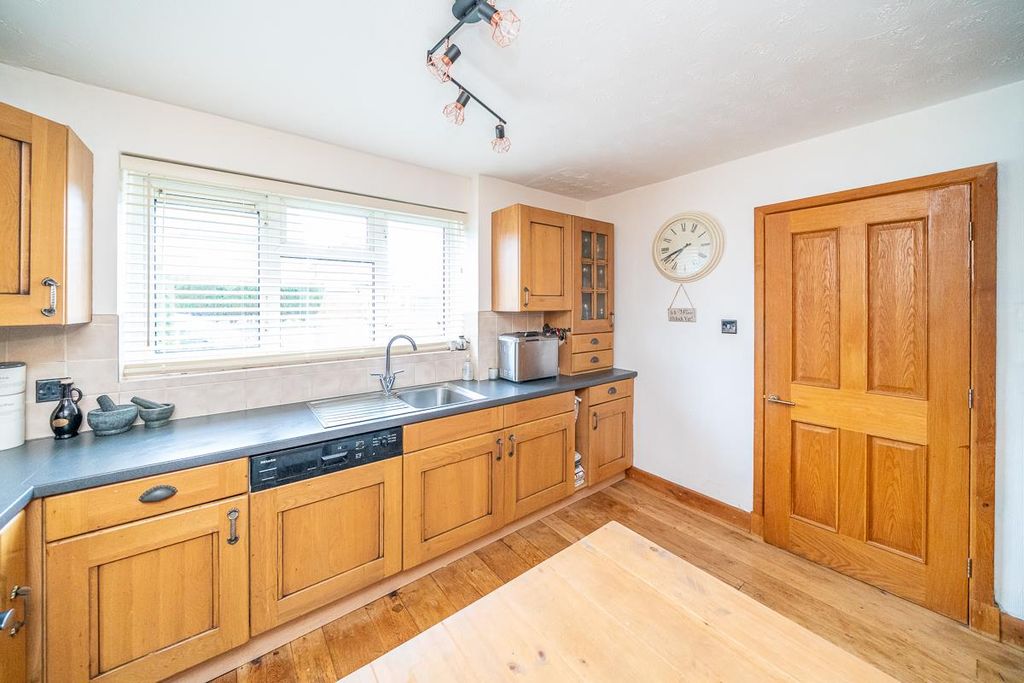 Property photo 3 of 23 Â© Webbs Estate Agents Â© (18 Of 34).Jpg