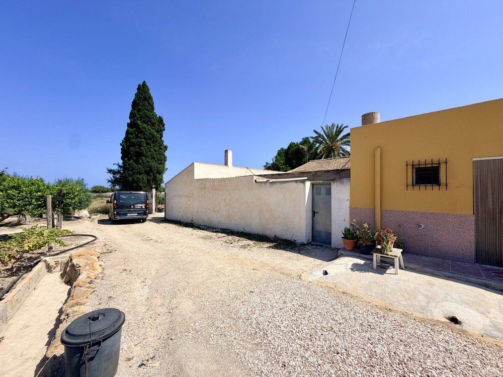 Property photo 2 of 25