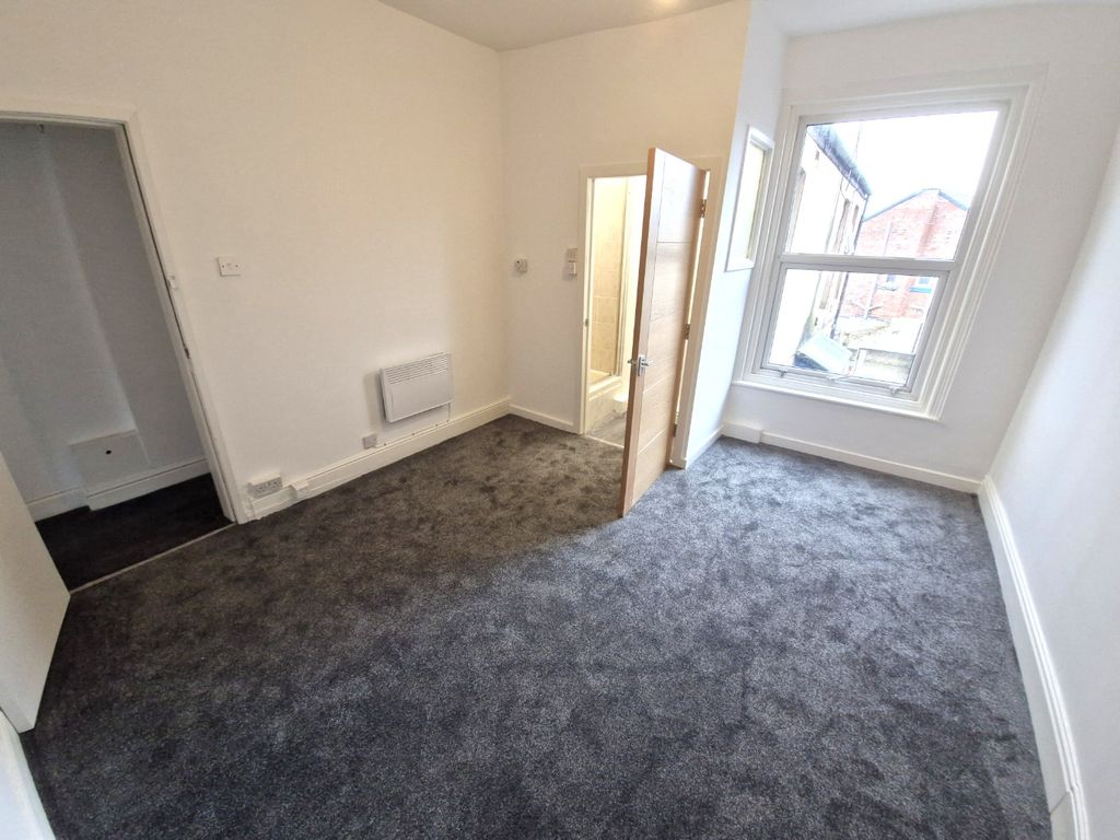 Property photo 3 of 3