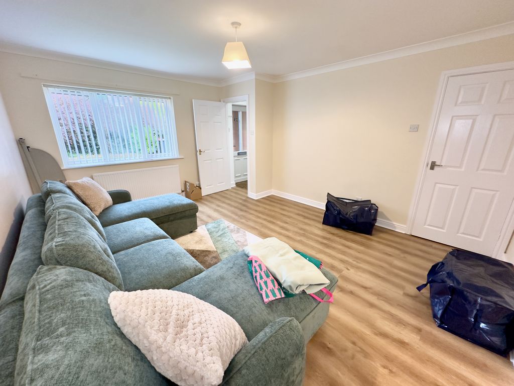 Property photo 3 of 25