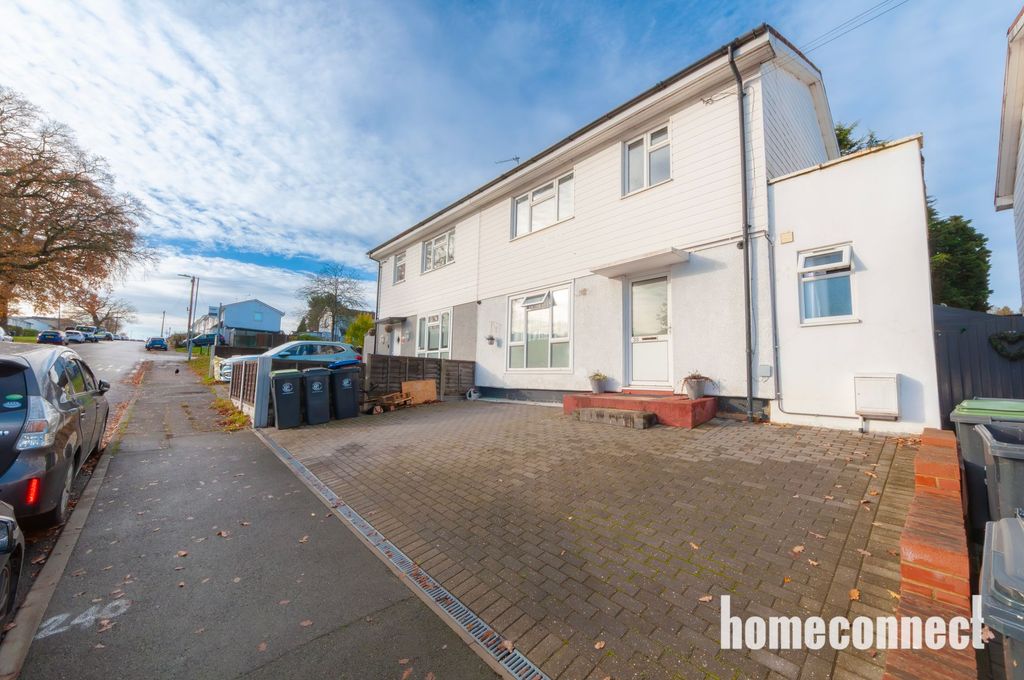 Property photo 1 of 32