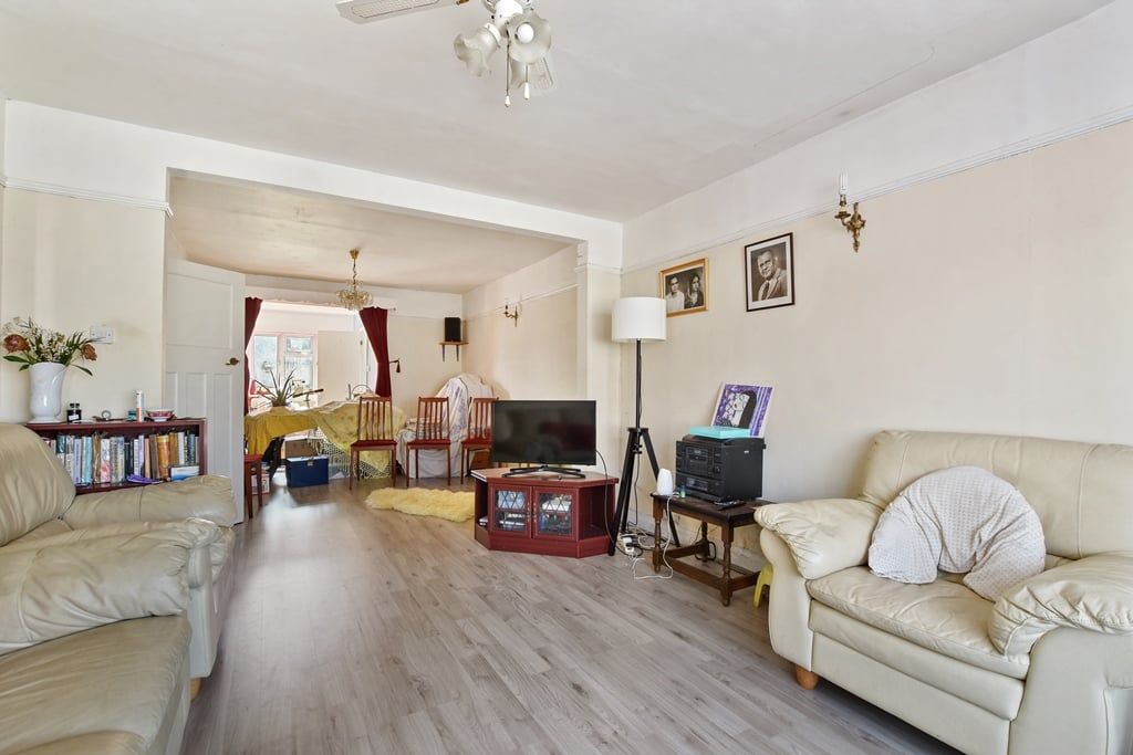 Property photo 2 of 13