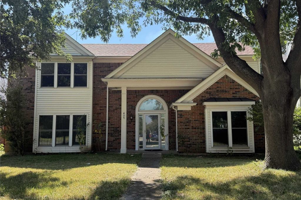 Property photo 1 of 13