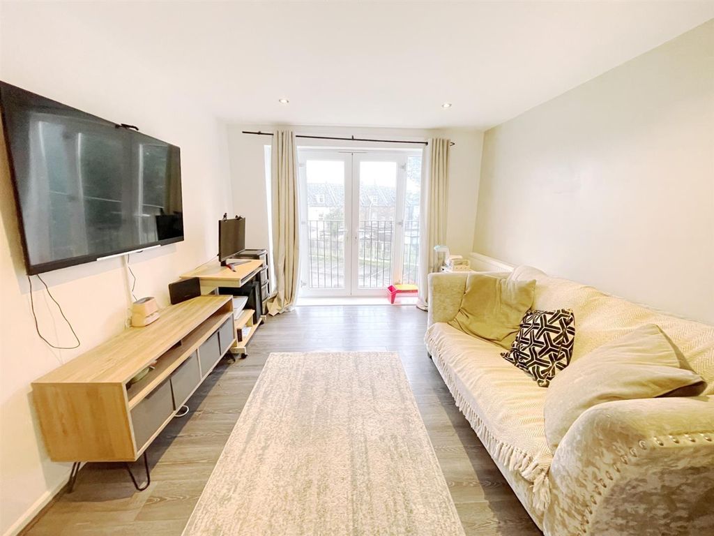 Property photo 3 of 16 Sr.Jpg