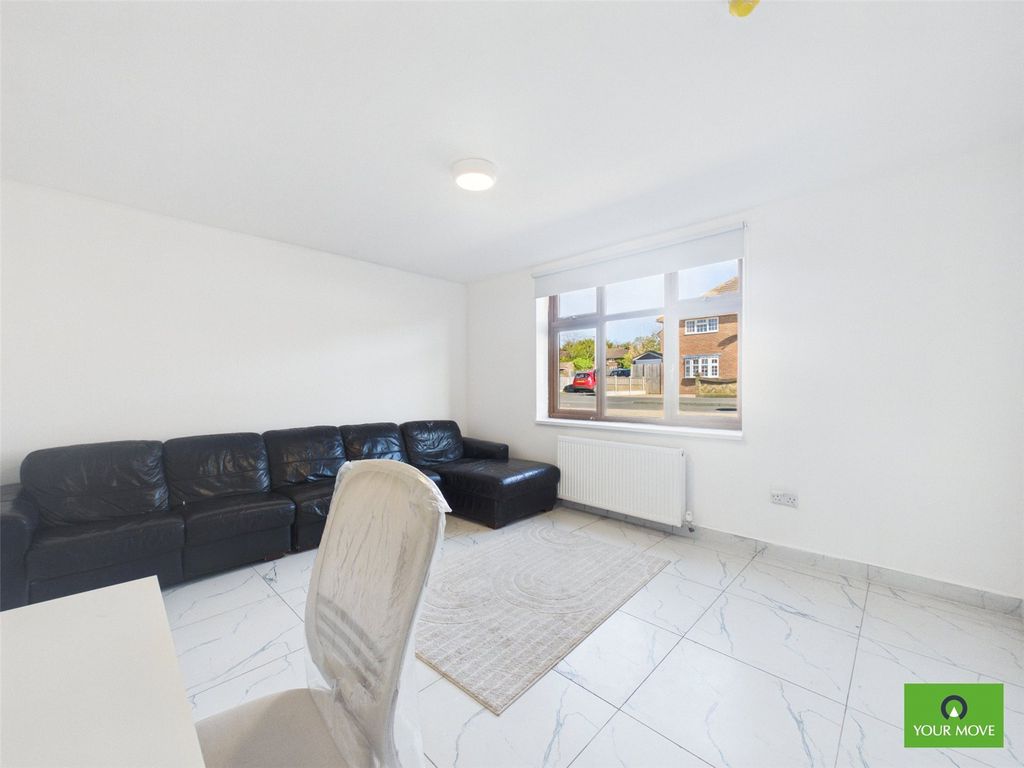 Property photo 3 of 51 Picture No. 02