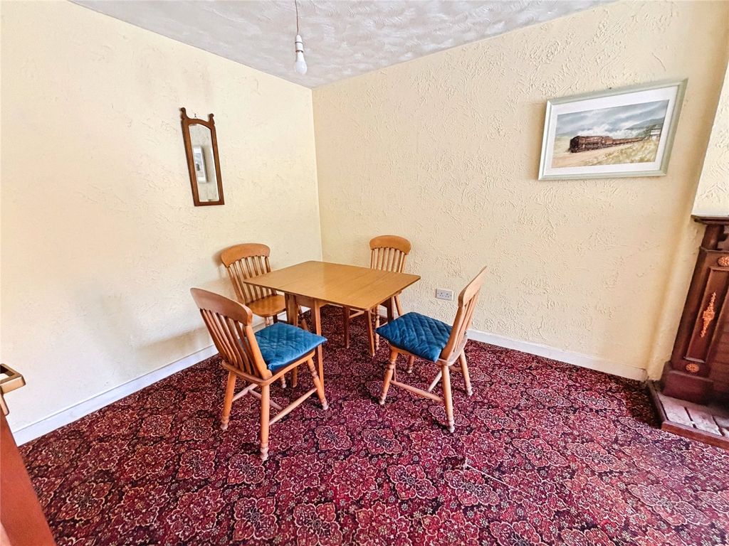 Property photo 3 of 13 Dining Area