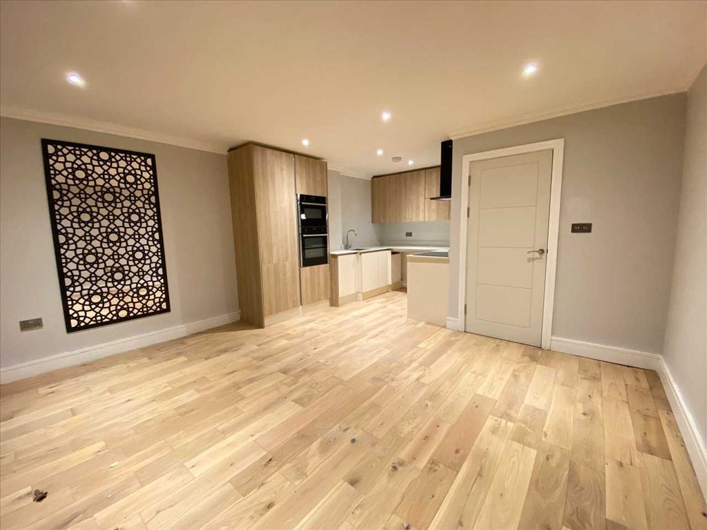 Property photo 1 of 10 Main Picture