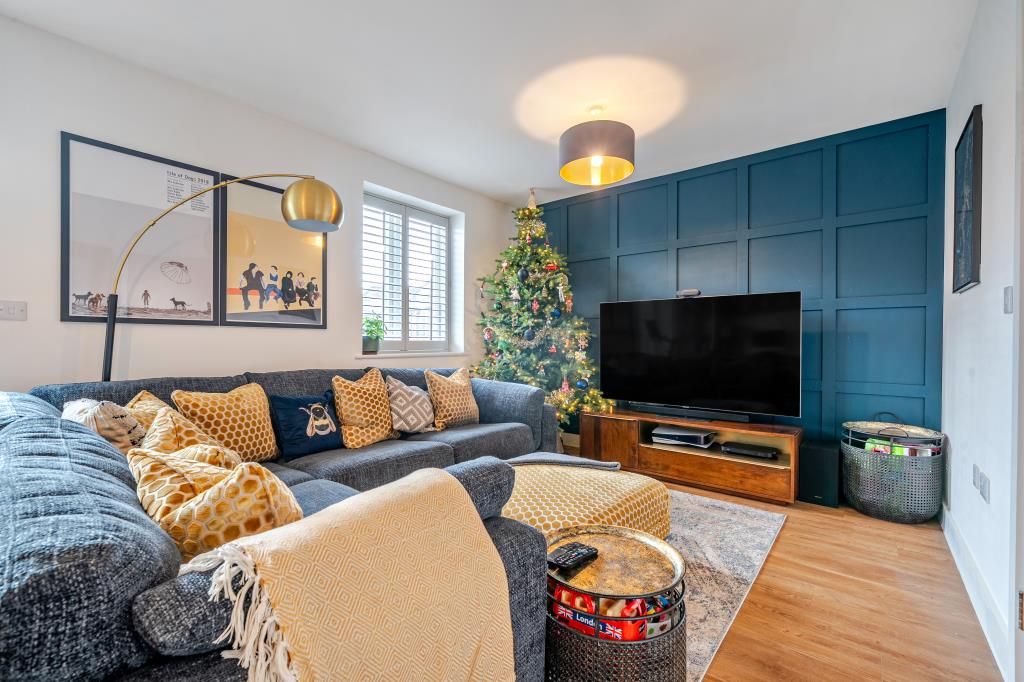 Property photo 2 of 20 Living Area