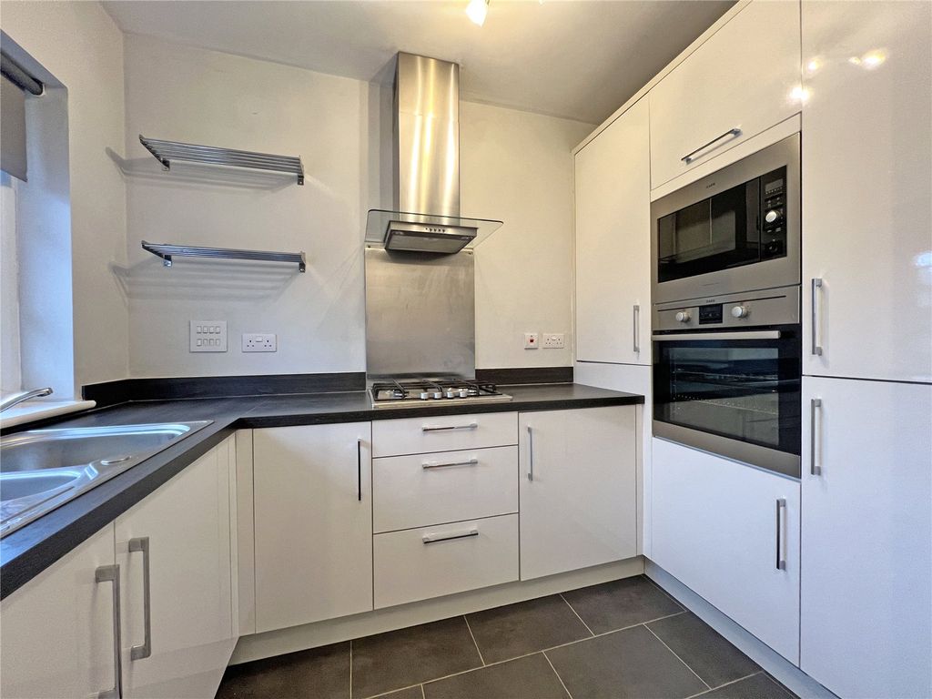 Property photo 2 of 13 Picture No. 04