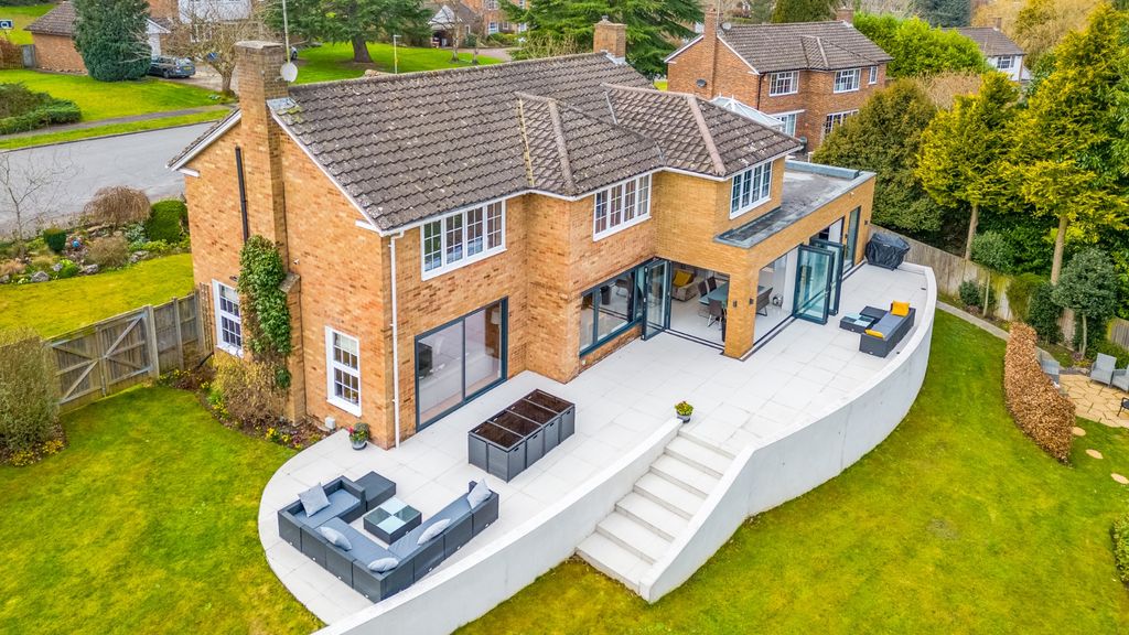 Property photo 2 of 30 3953497