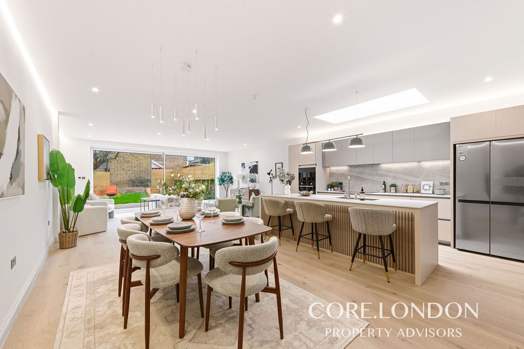 Property photo 1 of 25