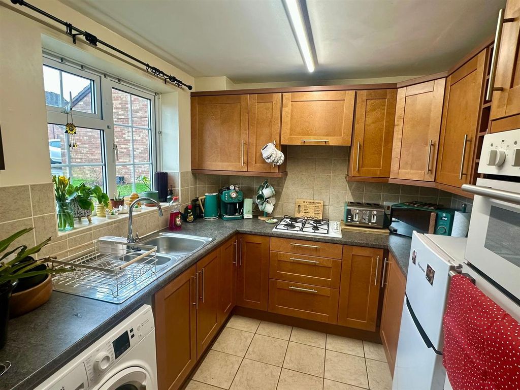 Property photo 3 of 8