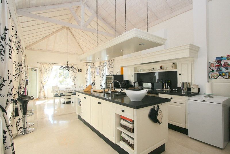 Property photo 2 of 49