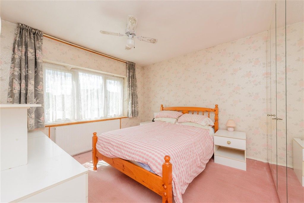 Property photo 1 of 12 Bedroom 1