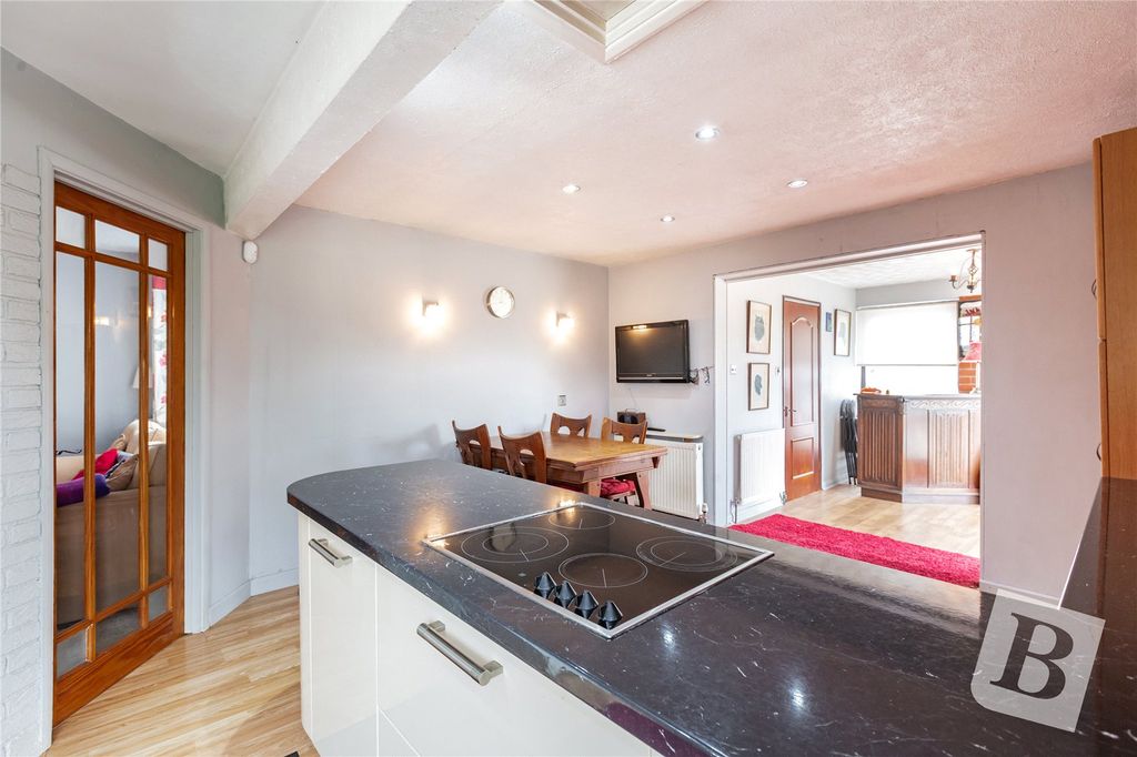 Property photo 3 of 33 Picture No. 22