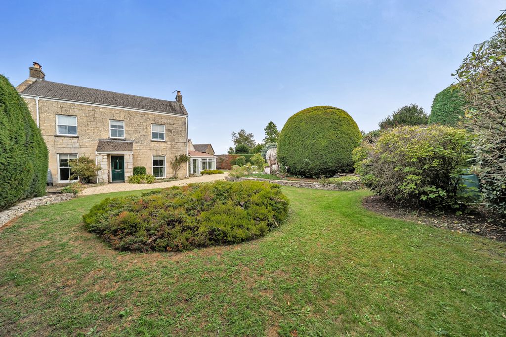 Property photo 1 of 19