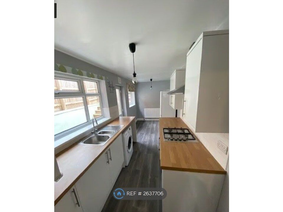 Property photo 2 of 3