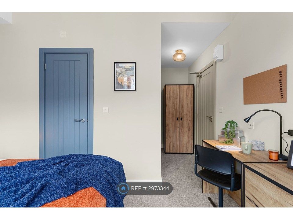 Property photo 1 of 15 Room 1