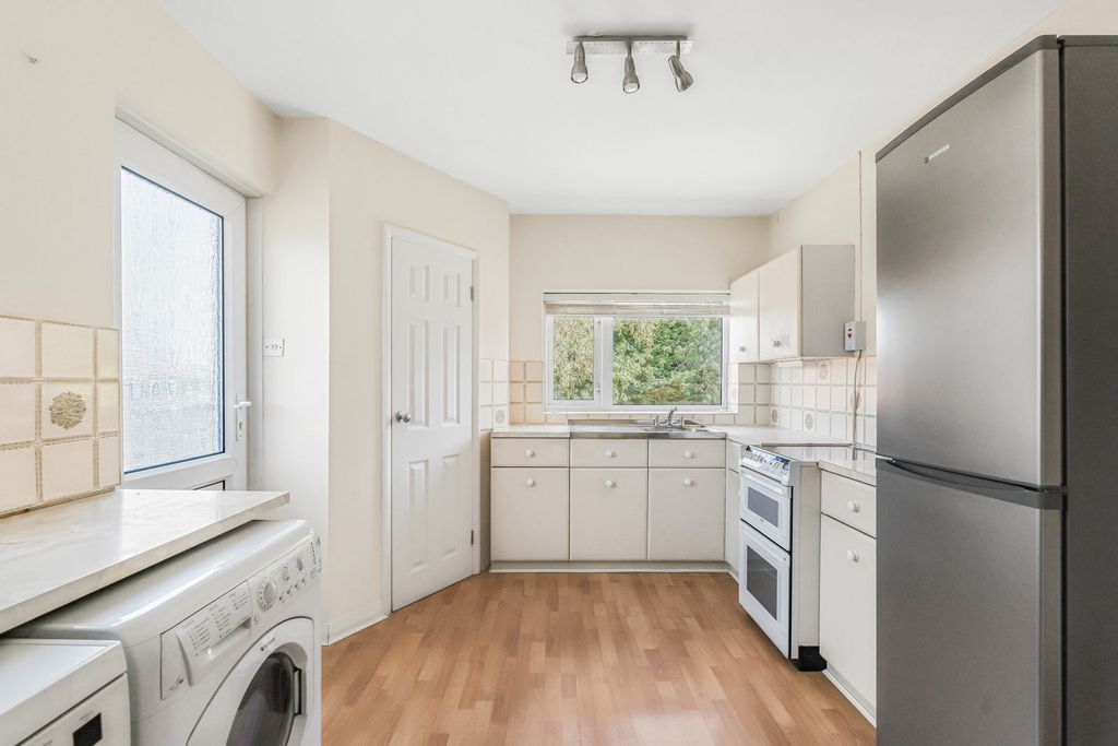 Property photo 3 of 13 12_89836