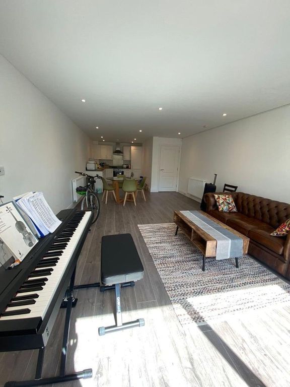 Property photo 3 of 6 Photo 4