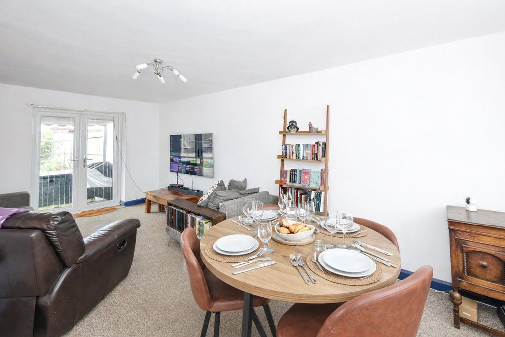 Property photo 3 of 18 Picture No. 26