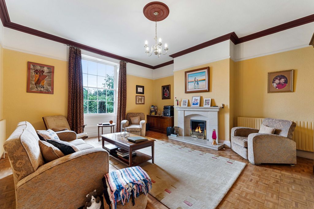Property photo 2 of 72