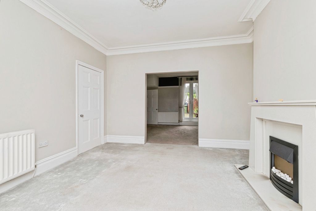 Property photo 3 of 23