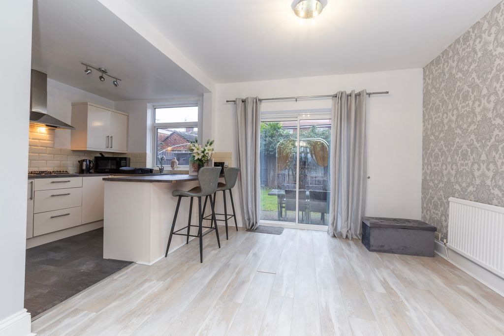 Property photo 2 of 20 Kitchen Diner