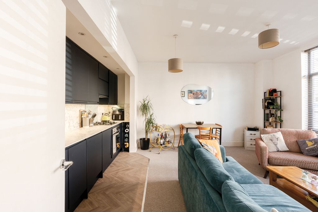 Property photo 2 of 17 2