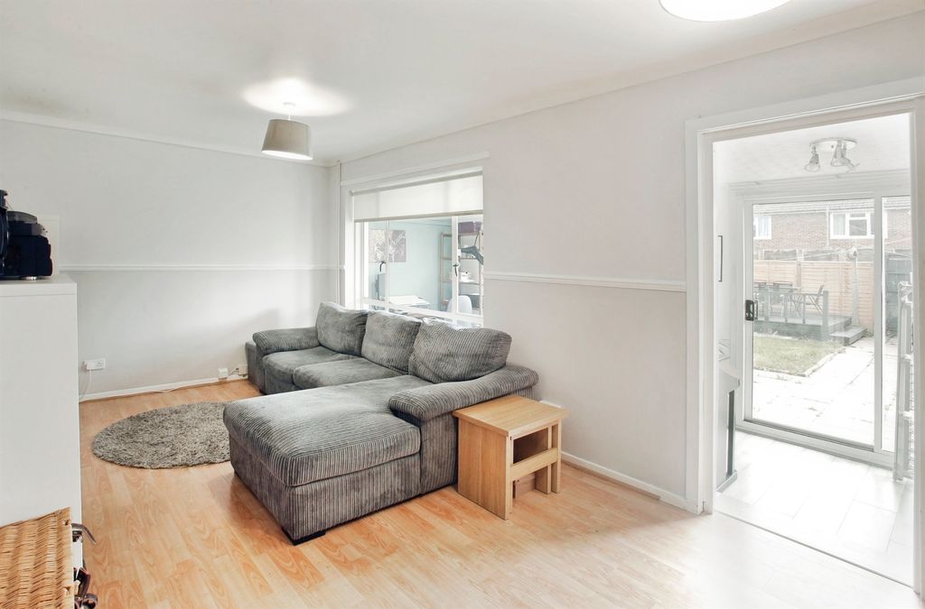 Property photo 2 of 17
