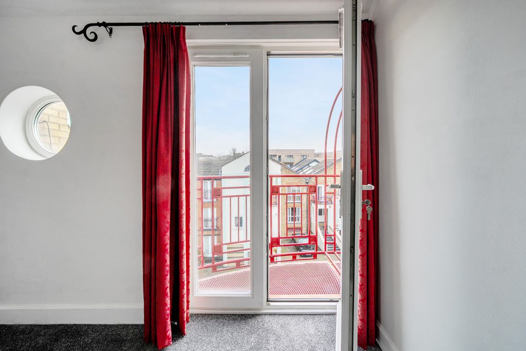 Property photo 3 of 21 Reception Room