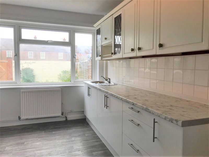 Property photo 3 of 8 Photo 11