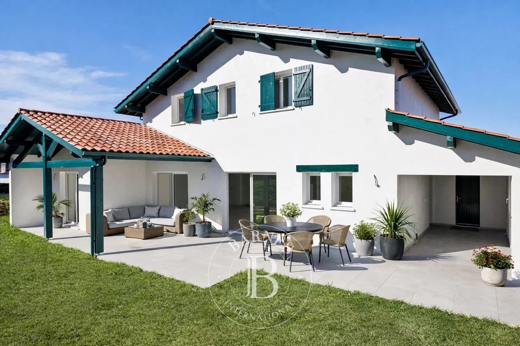 Property photo 3 of 18