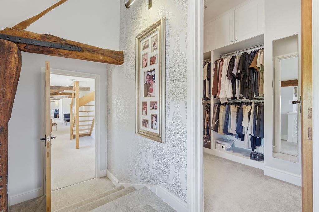 Additional image 22 of 5 bed barn conversion for saleThe Barn, Church Street, Billericay CM11