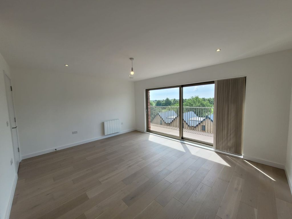 Property photo 3 of 9
