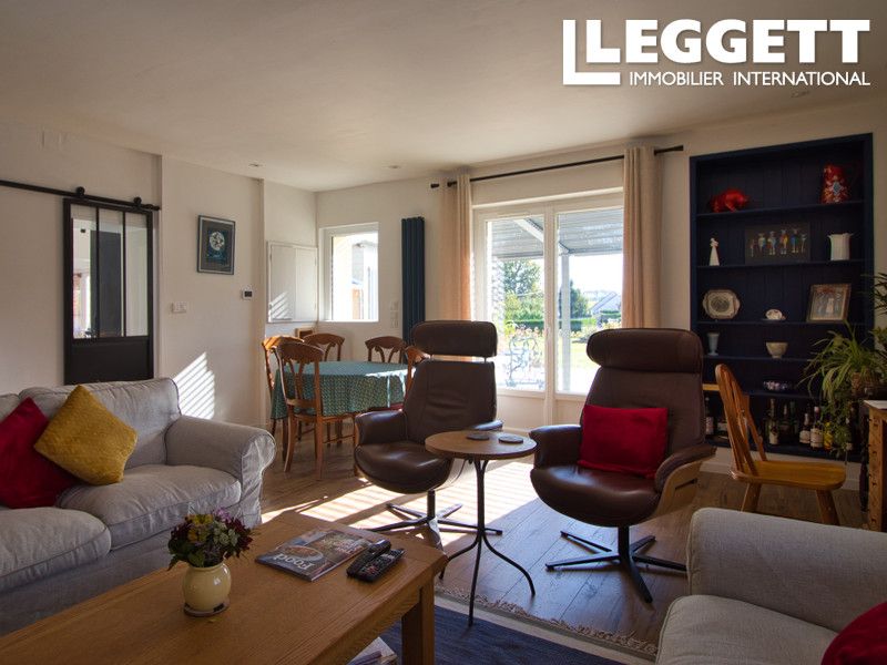 Property photo 3 of 10