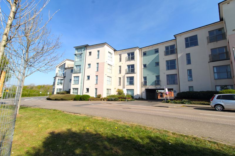 Property photo 1 of 7 Apartment Block