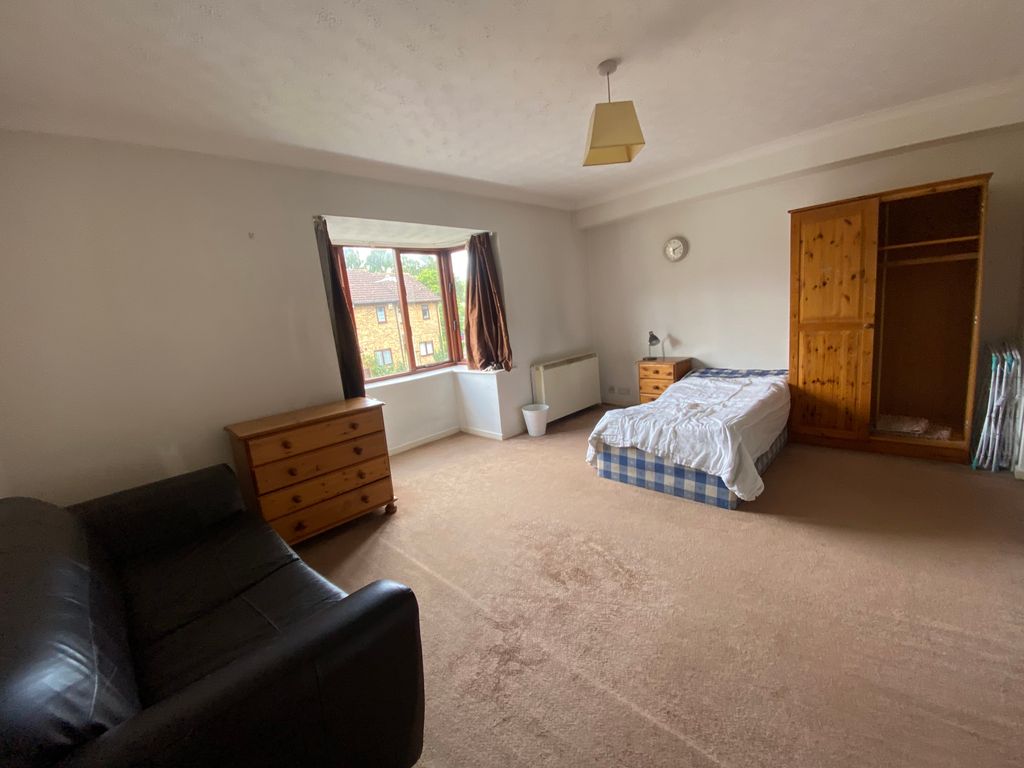 Property photo 2 of 4
