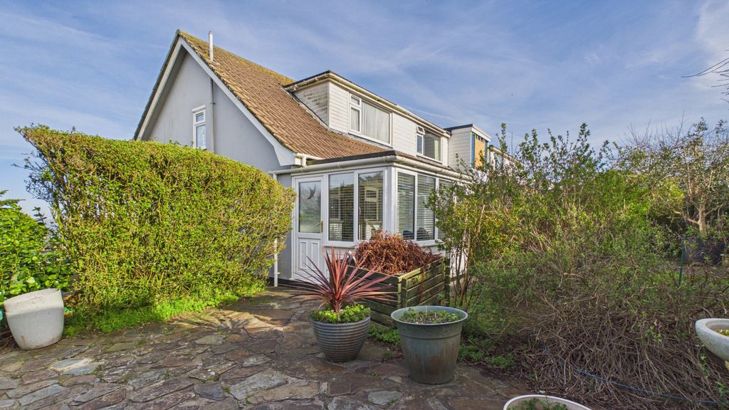 Property photo 2 of 13 Gallery