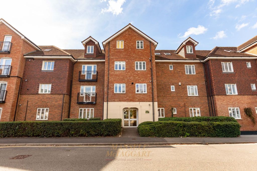 Property photo 1 of 21